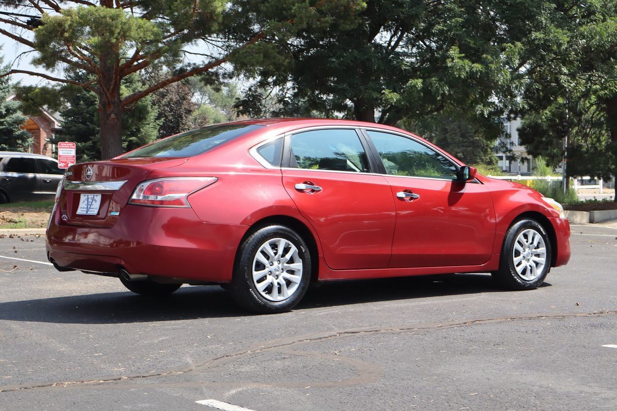 Used 2014 Nissan Altima 2.5 S FWD image 5