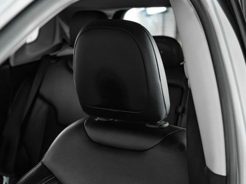 Used 2021 Jeep Compass Latitude image 27