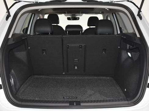 New 2024 Volkswagen Taos SE image 27