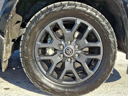 Used 2023 Toyota Sequoia Platinum image 8