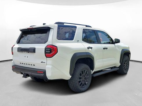 New 2026 Toyota 4Runner SR5 AWD/4WD image 4