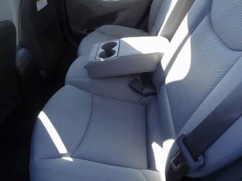 Used 2013 Hyundai Elantra GLS image 17