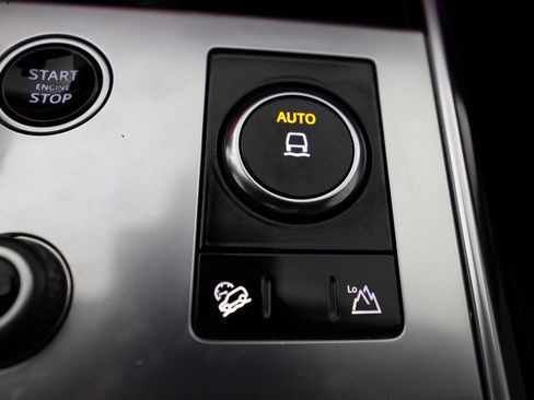 Used 2023 Land Rover Range Rover SE image 37