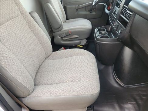Used 2025 Chevrolet Express 3500 w/ Power Convenience Package image 18