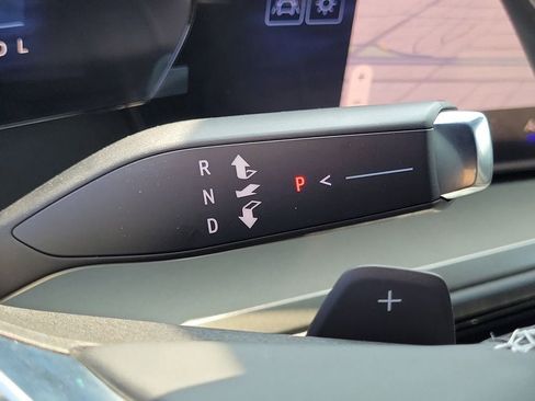 New 2026 Chevrolet Traverse LT image 12