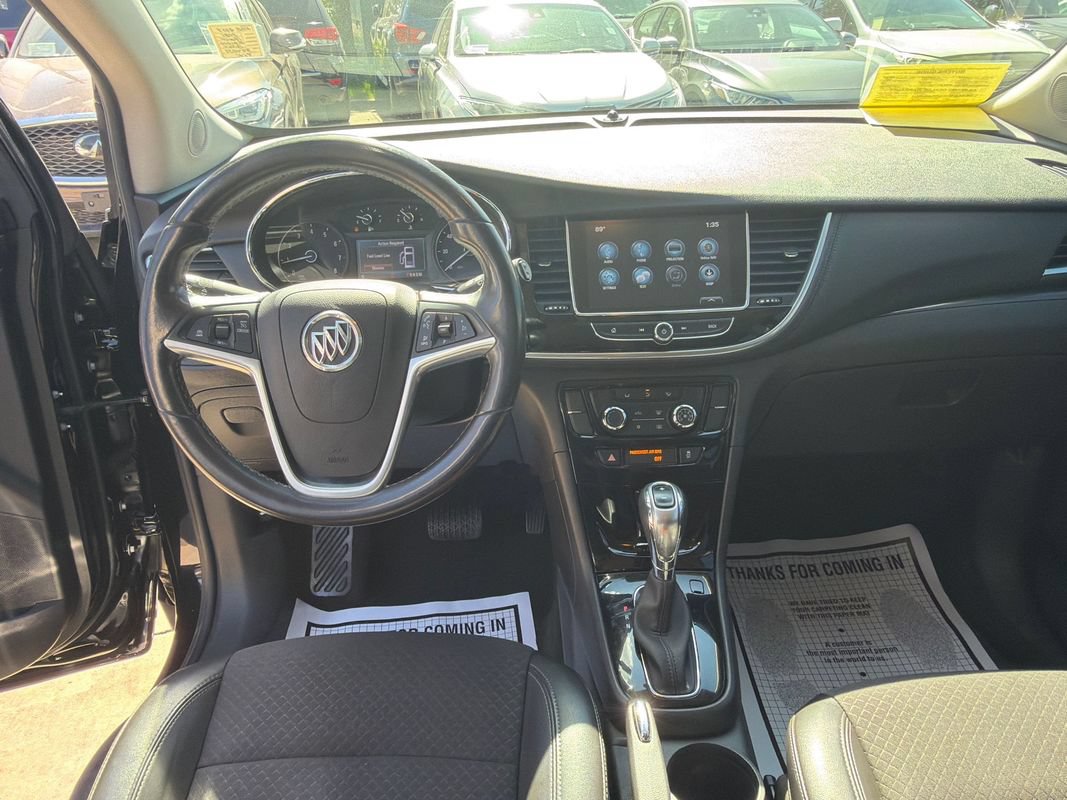 Used 2021 Buick Encore Preferred AWD/4WD image 11