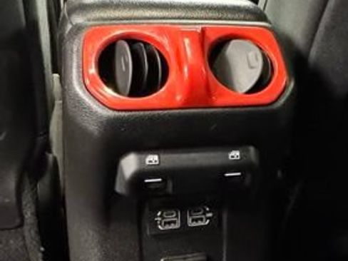 Used 2020 Jeep Gladiator Rubicon AWD/4WD image 27