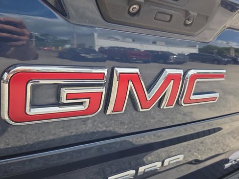 Used 2020 GMC Sierra 1500 SLT w/ SLT Premium Plus Package AWD/4WD image 33