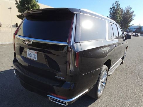 Used 2024 Cadillac Escalade ESV Luxury AWD/4WD image 5