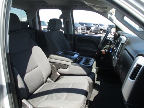 Used 2019 GMC Sierra 1500 SLE w/ SLE Value Package image 19