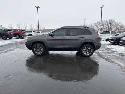 Used 2019 Jeep Cherokee Trailhawk w/ Cold Weather Group image 4