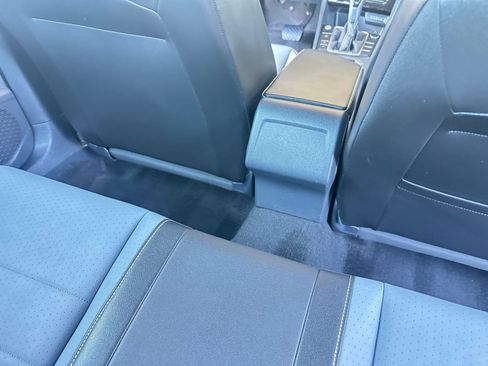 Used 2025 Volkswagen Jetta SE image 24