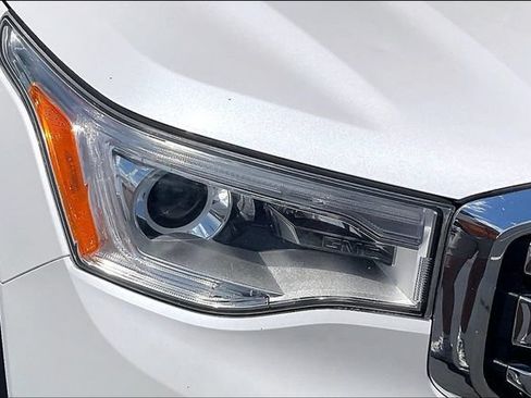 Used 2017 GMC Acadia SLE FWD image 29