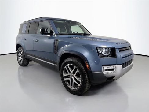 Used 2024 Land Rover Defender 110 S AWD/4WD image 3
