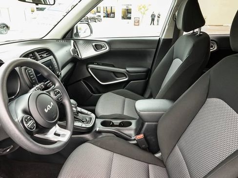 Used 2024 Kia Soul LX w/ Option Group 015 image 20