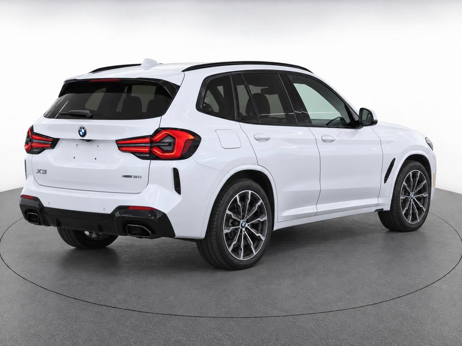 Used 2022 BMW X3 xDrive30i w/ M Sport Package AWD/4WD image 8