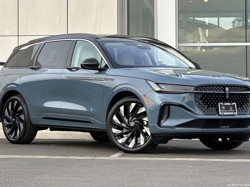 New 2026 Lincoln Nautilus Black Label w/ Jet Appearance Package image 1