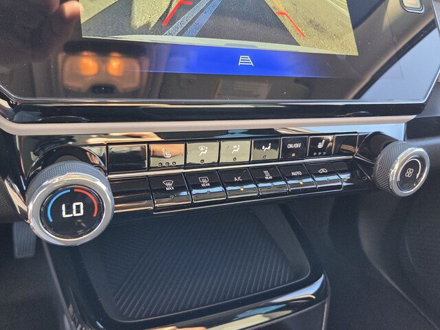 Certified 2027 Chevrolet Bolt LT w/ Comfort Package FWD image 23