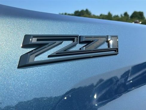 Used 2025 Chevrolet Silverado 2500 LTZ w/ LTZ Plus Package AWD/4WD image 18