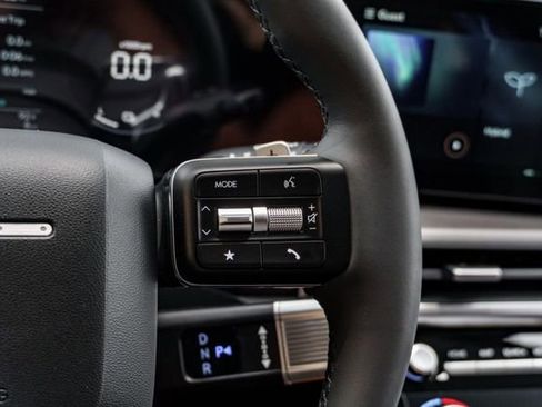 New 2026 Hyundai Santa Fe SE image 12