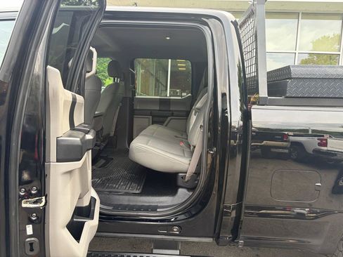 Used 2018 Ford F250 XL w/ Power Equipment Group AWD/4WD image 40