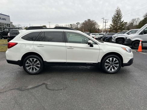 Used 2016 Subaru Outback 2.5i Limited image 2