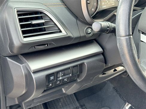 Used 2023 Subaru Crosstrek 2.5i Limited w/ Moonroof Package image 10