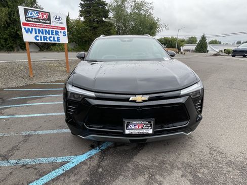Used 2024 Chevrolet Blazer EV LT AWD/4WD image 8