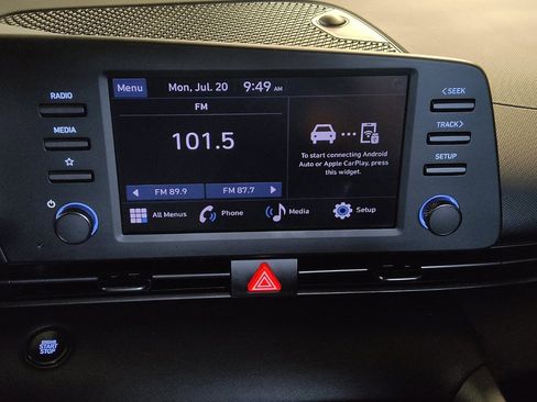 Used 2025 Hyundai Elantra Sport FWD image 25
