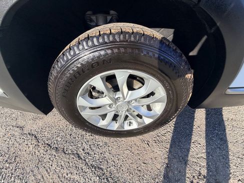 Used 2019 Hyundai Santa Fe SE FWD image 28