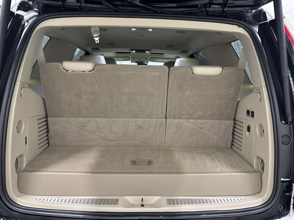 Used 2020 Cadillac Escalade Premium Luxury AWD/4WD image 33