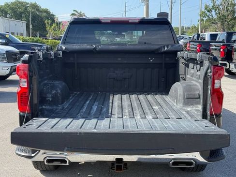 Used 2021 Chevrolet Silverado 1500 LT AWD/4WD image 14