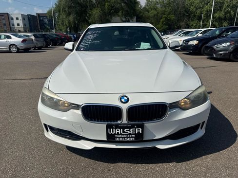 Used 2015 BMW 320i xDrive Sedan AWD/4WD image 2