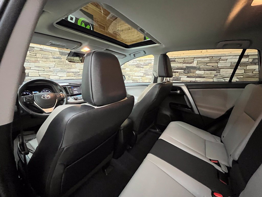 Used 2016 Toyota RAV4 Limited AWD/4WD image 40