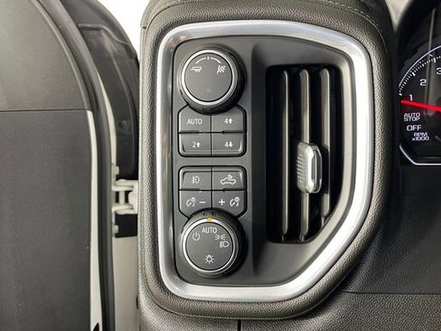 Used 2019 Chevrolet Silverado 1500 RST AWD/4WD image 14