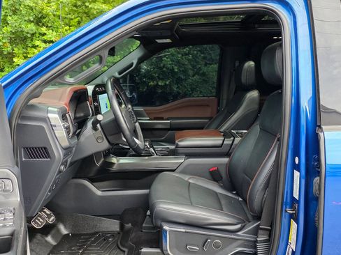 Used 2022 Ford F150 Lariat w/ Equipment Group 502A High AWD/4WD image 11