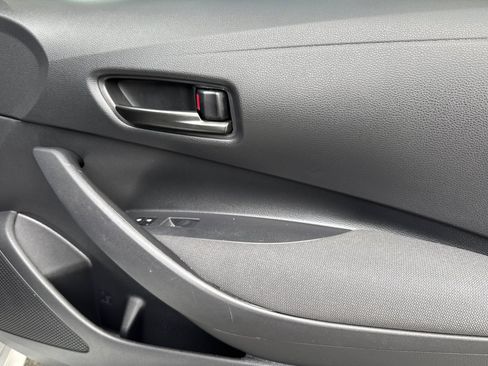 Used 2024 Toyota Corolla LE FWD image 21