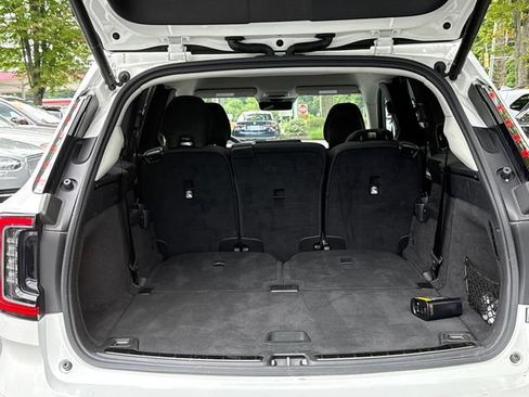 Certified 2025 Volvo EX90 Plus AWD/4WD image 23