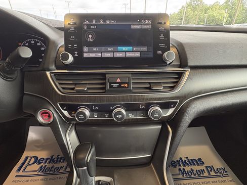 Used 2018 Honda Accord EX-L image 16