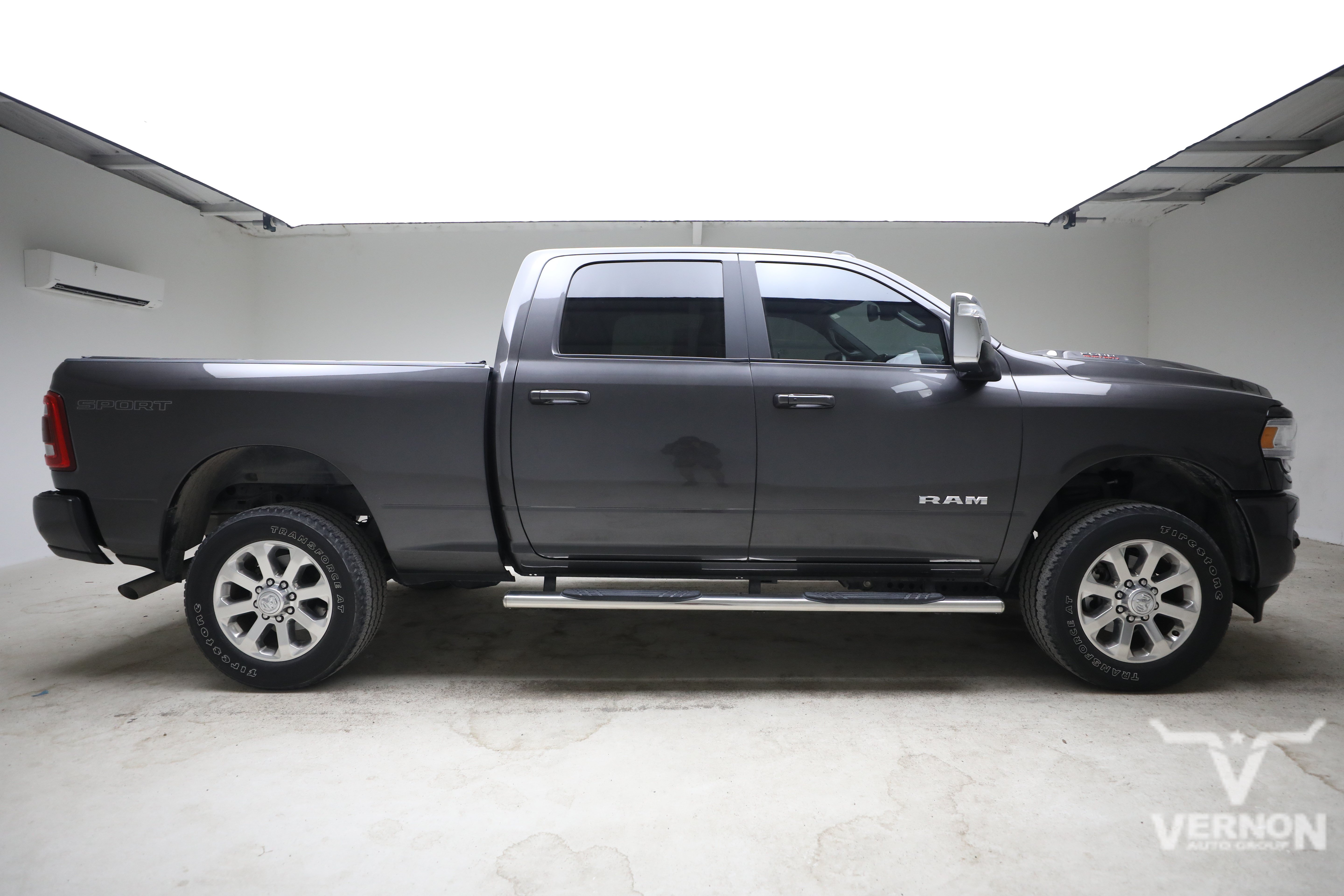 Used 2024 RAM 2500 Laramie w/ Sport Appearance Package AWD/4WD image 5