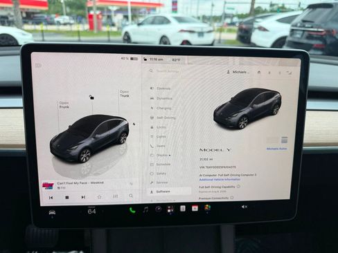 Used 2023 Tesla Model Y Long Range AWD/4WD image 13