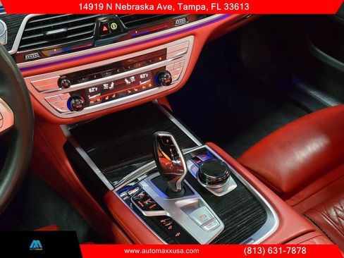 Used 2021 BMW 750i xDrive w/ Executive Package AWD/4WD image 21