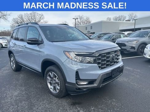 Used 2023 Honda Passport TrailSport image 4