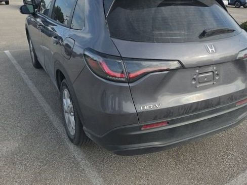 Used 2025 Honda HR-V LX image 8