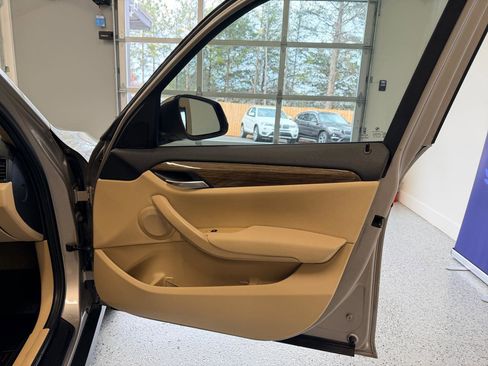 Used 2015 BMW X1 sDrive28i image 19