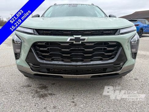 Used 2024 Chevrolet Trax ACTIV w/ Sunroof Package image 10