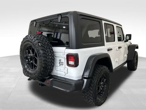 Used 2024 Jeep Wrangler Willys image 5
