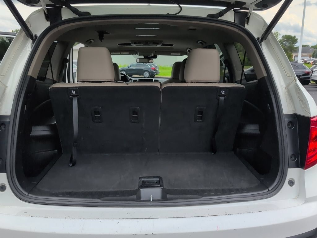 Used 2017 Honda Pilot Touring image 38