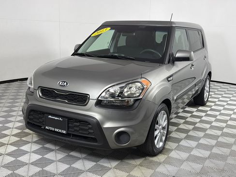 Used 2013 Kia Soul FWD image 10