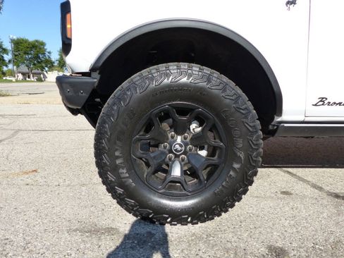 Used 2025 Ford Bronco Outer Banks AWD/4WD image 18